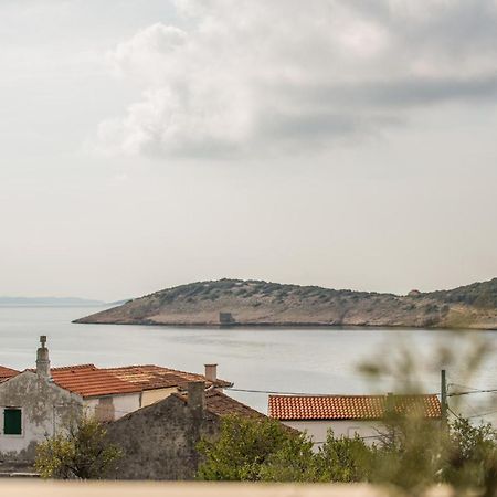 Beautiful Home In Martinscica With Wifi Exterior foto
