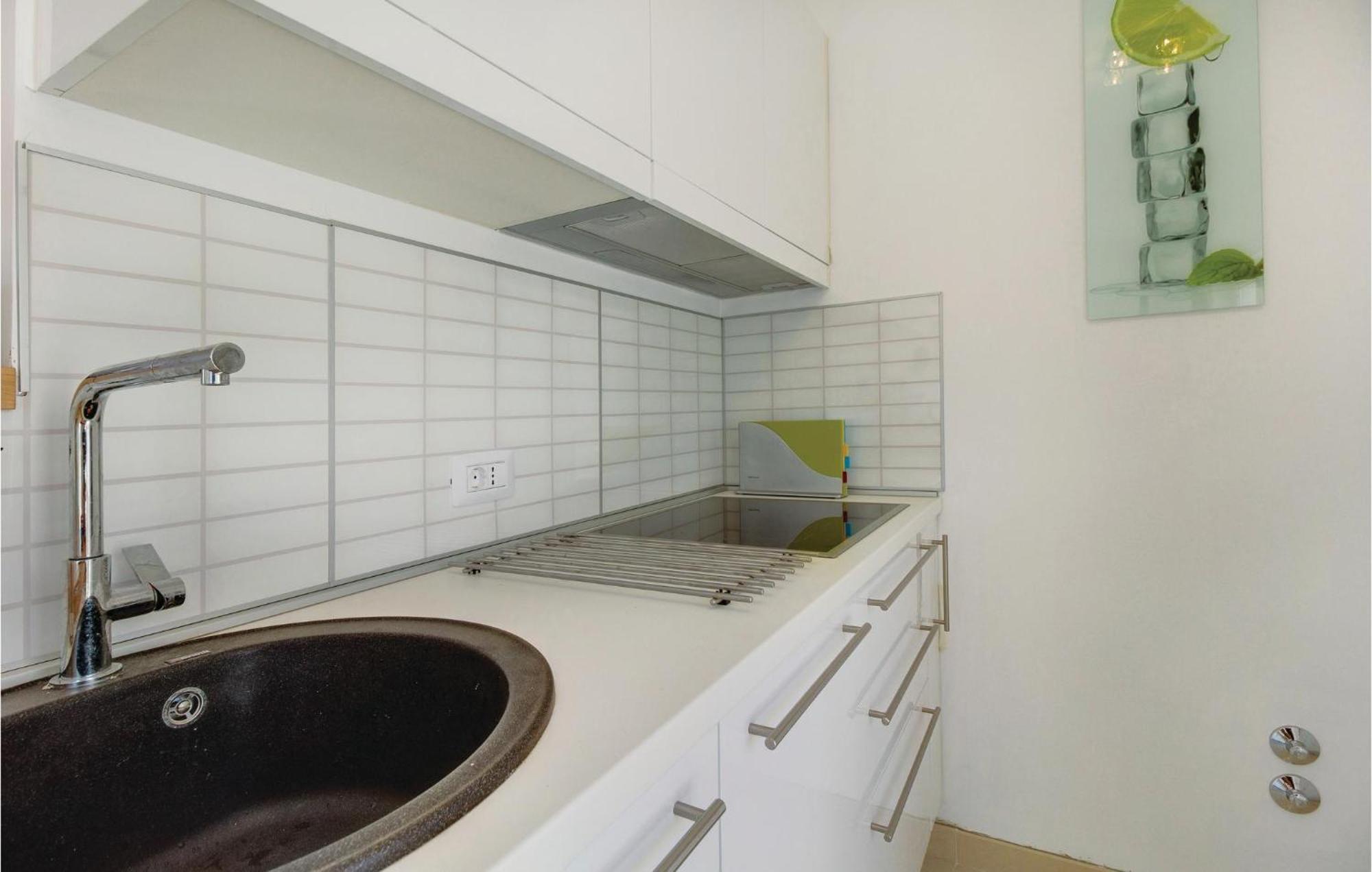 Beautiful Home In Martinscica With Wifi Exterior foto
